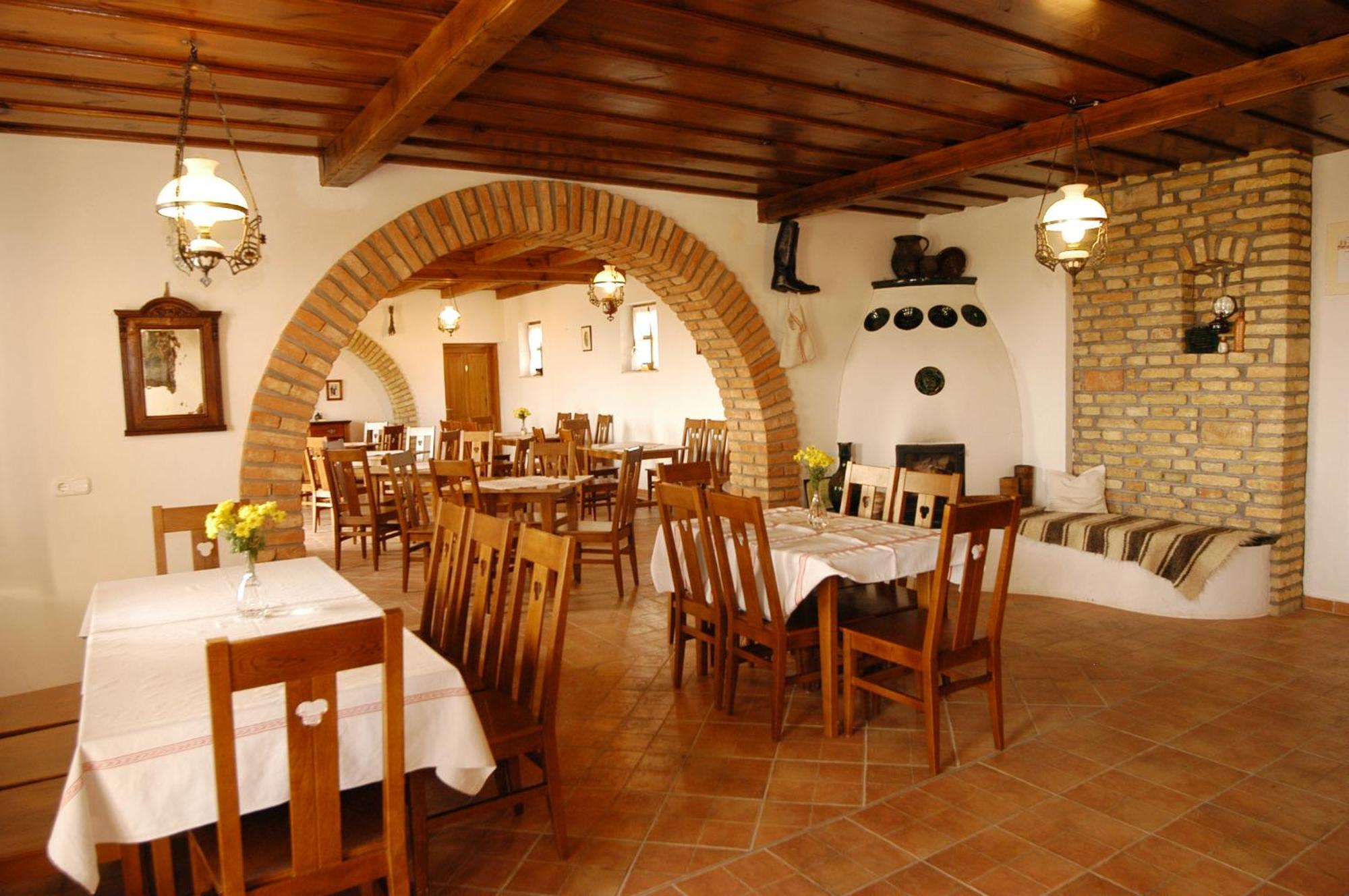 Koczor Winery & Guesthouse Balatonfured Exterior photo